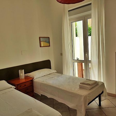 Mandarinoarancio Bed & Breakfast Alezio Luaran gambar