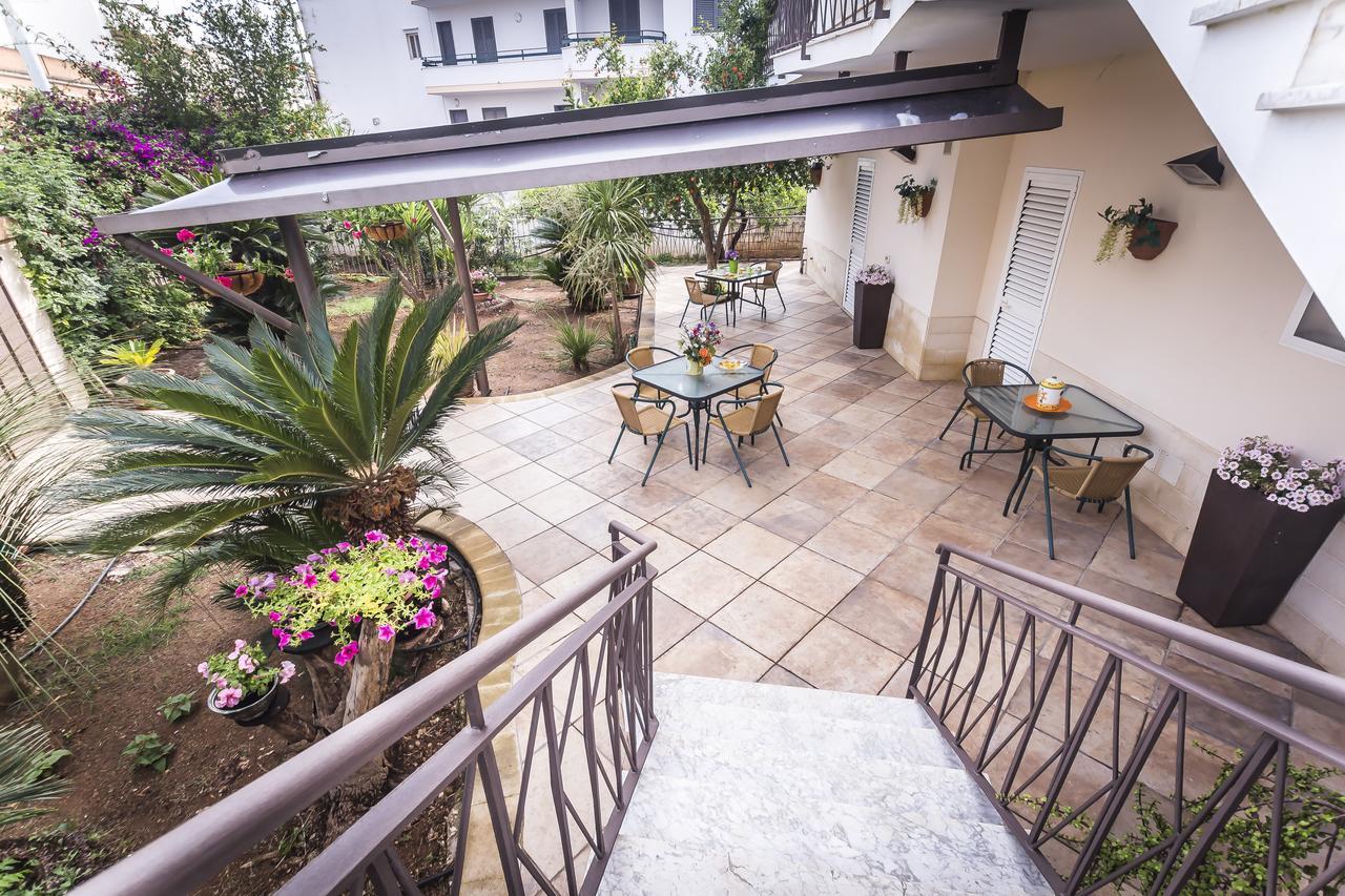 Mandarinoarancio Bed & Breakfast Alezio Luaran gambar