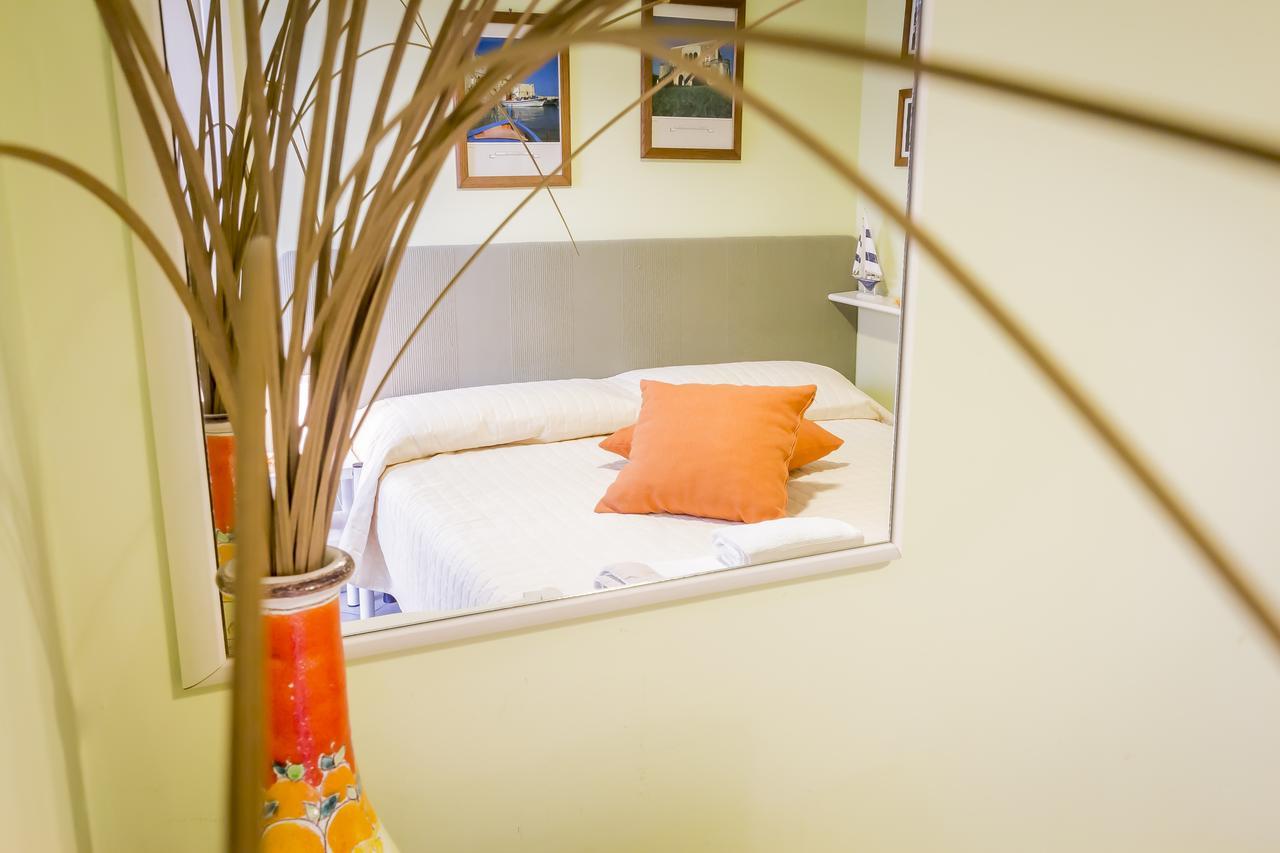Mandarinoarancio Bed & Breakfast Alezio Luaran gambar