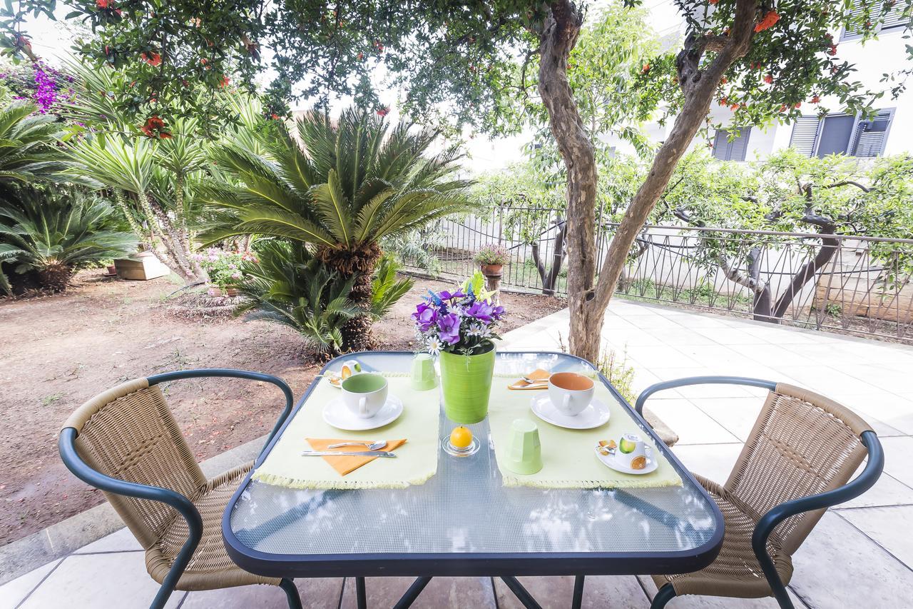 Mandarinoarancio Bed & Breakfast Alezio Luaran gambar