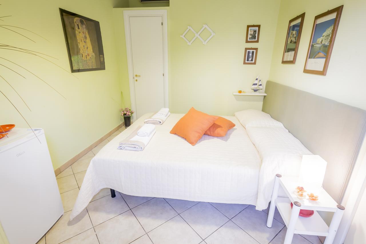 Mandarinoarancio Bed & Breakfast Alezio Luaran gambar