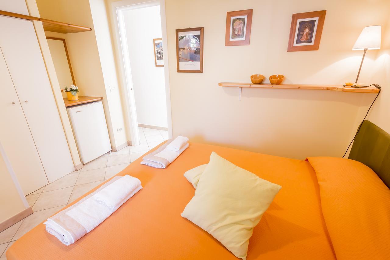 Mandarinoarancio Bed & Breakfast Alezio Luaran gambar