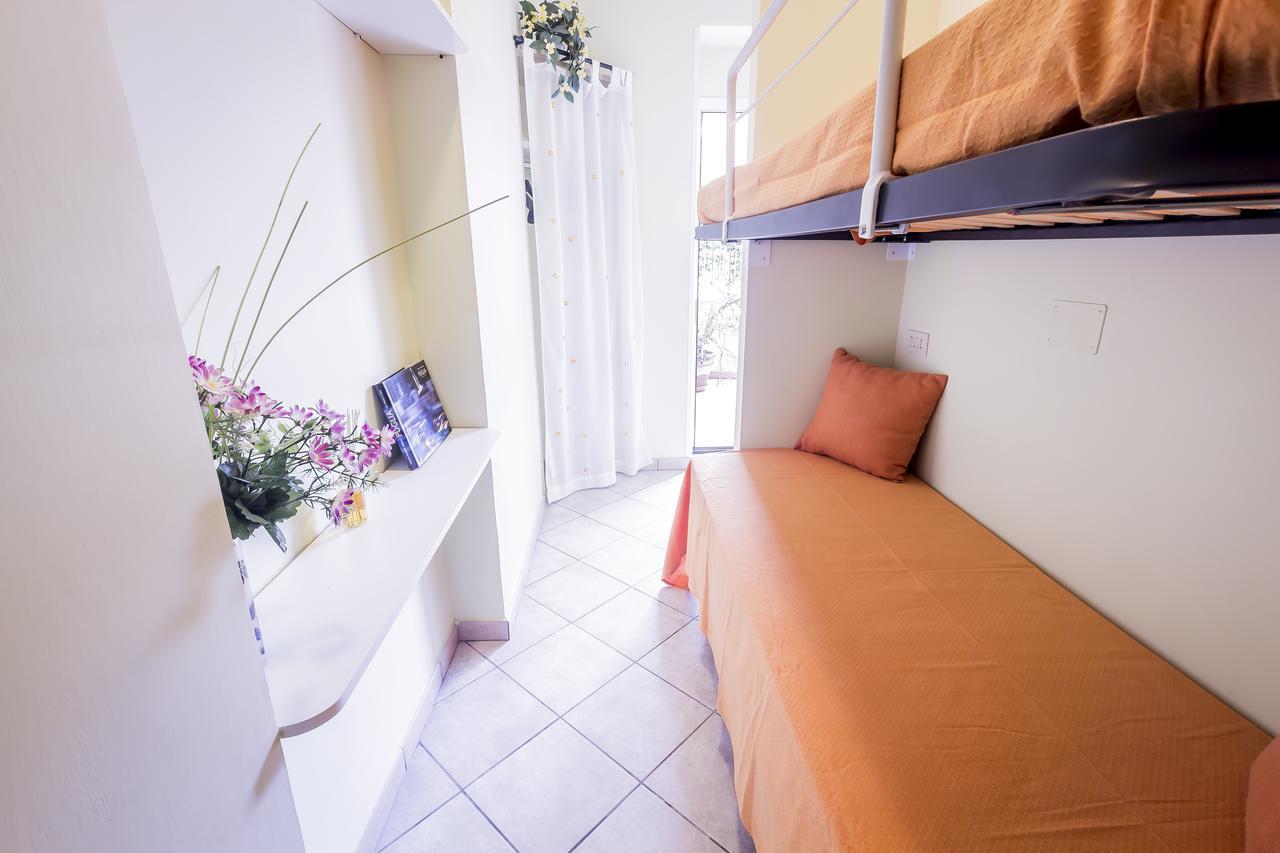 Mandarinoarancio Bed & Breakfast Alezio Luaran gambar