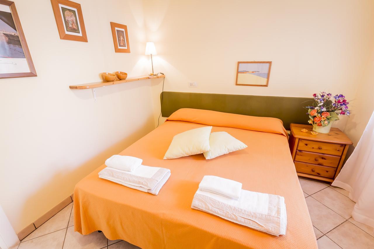 Mandarinoarancio Bed & Breakfast Alezio Luaran gambar